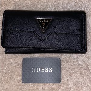 🕸Guess Black Tri-fold guess wallet